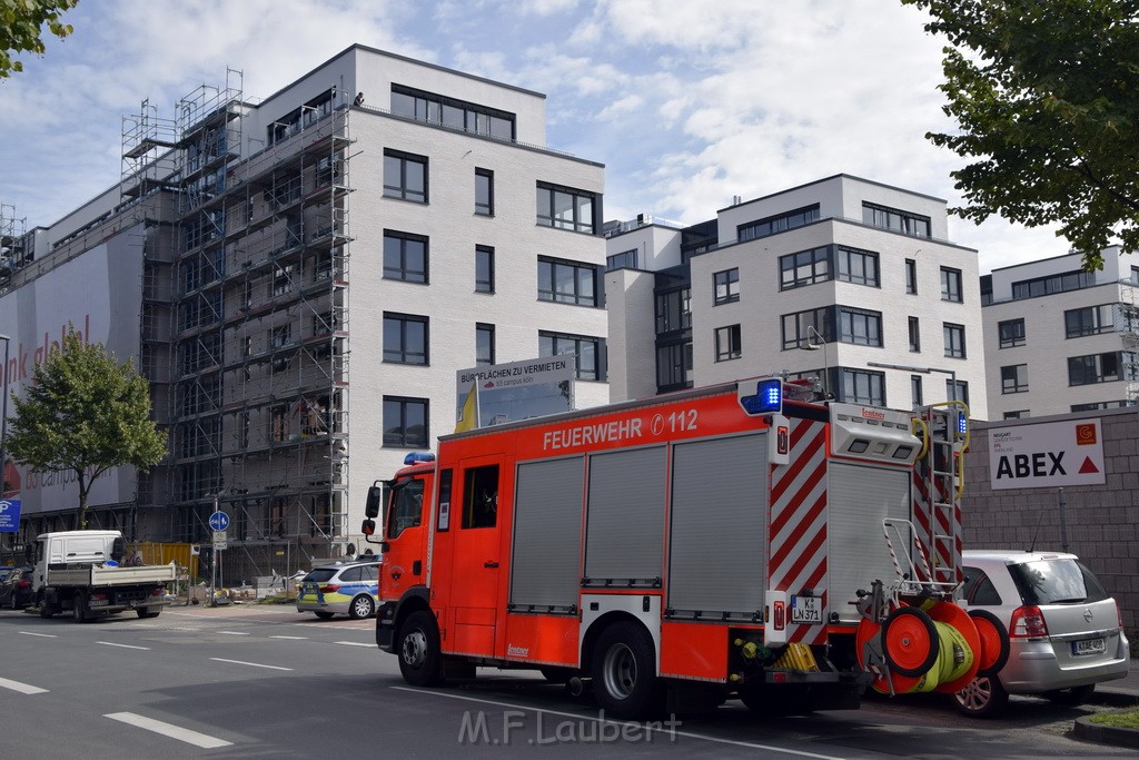 Fassadenfeuer Baustelle Koeln Kalk Dillenburgerstr P02.JPG - Miklos Laubert